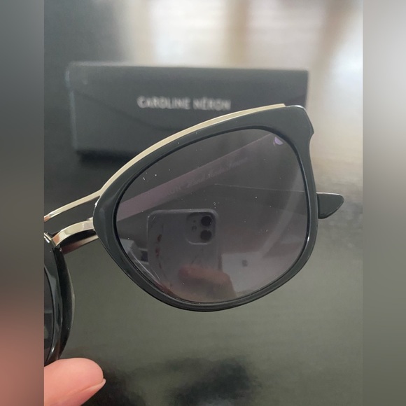 Caroline neron sunglasses - Picture 2 of 4